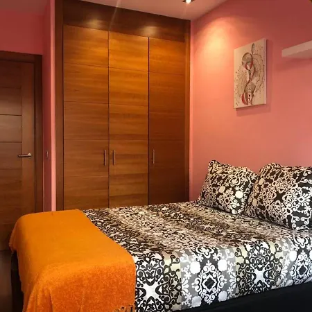 City View Retreat: Garden Oasis Holiday home *