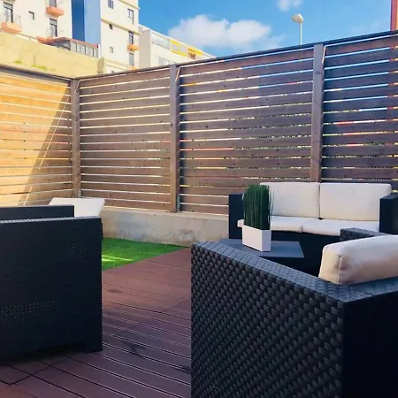 Holiday home City View Retreat: Garden Oasis