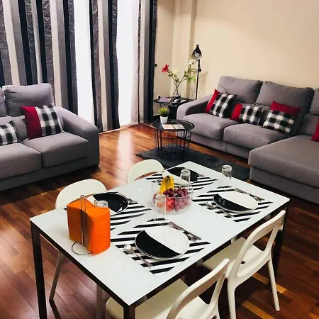 Holiday home City View Retreat: Garden Oasis *