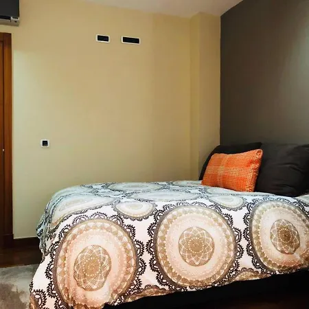 City View Retreat: Garden Oasis Holiday home *