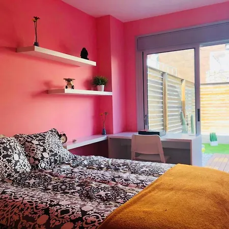 Holiday home City View Retreat: Garden Oasis *